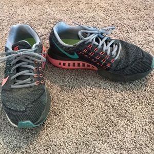 Nike zoom structure 18